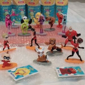 chic Kids Toy Figurine Set - Multicolor